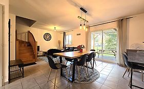 Le Clos Andree - Charmante Maison 8 Personnes - 5 Lits - Climatisation Reversible - Parking 3 Vehicules - Garage - Zone Nord Montauban - Terrasse Et Jardin
